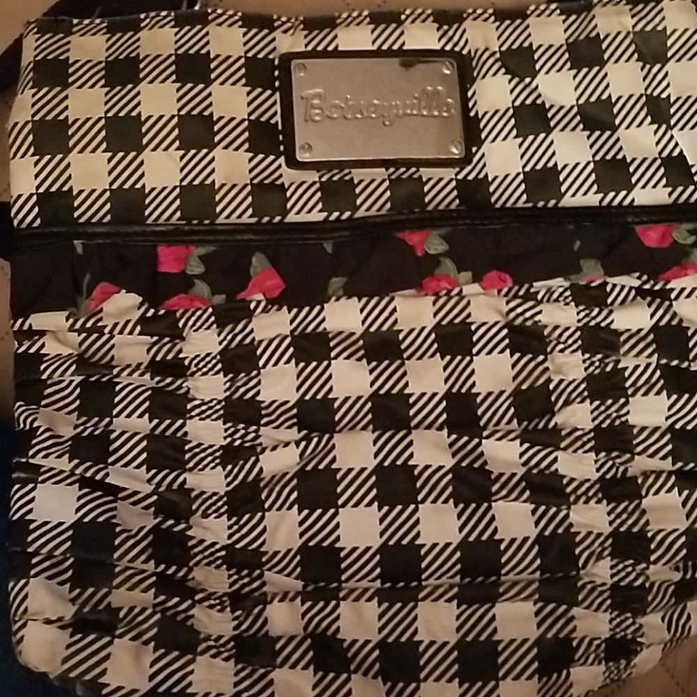Betsyville crossbody